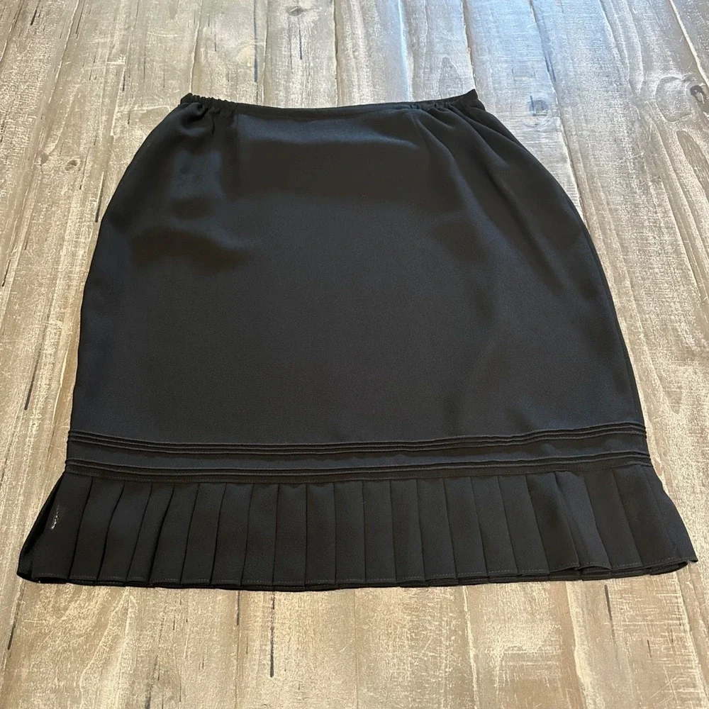 Danny & Nicole‎ 2 Piece Skirt Suit 10P Pleated Career Business Office Dressy NWT
